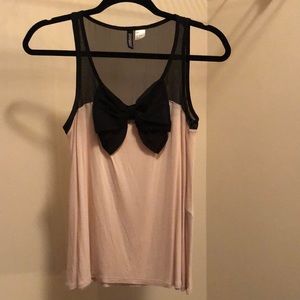 Cute tank with bow detail